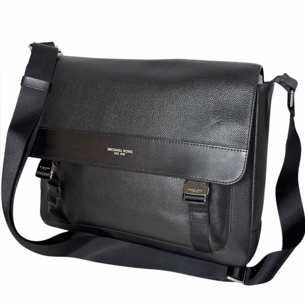 Michael Kors Greyson Black Leather Messenger Bag Crossbody Laptop Work Medium - Picture 2 of 16